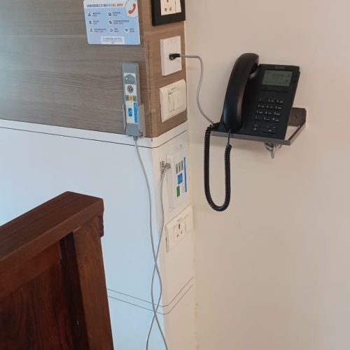 2012A Nurse-Call Systems Bed Unit with bezel